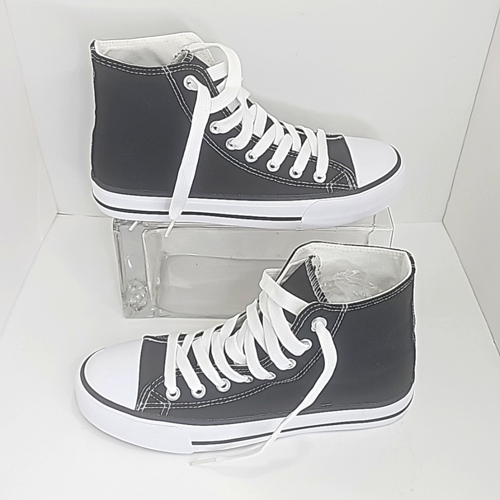 Unisex Canvas Sneakers, Size 6, Color Black and White